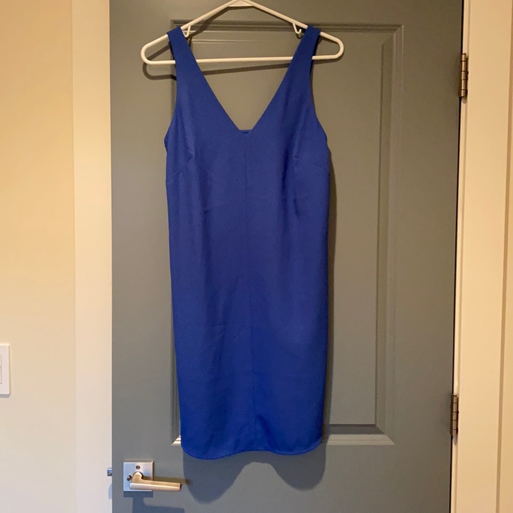 Banana Republic blue v-neck dress size 6